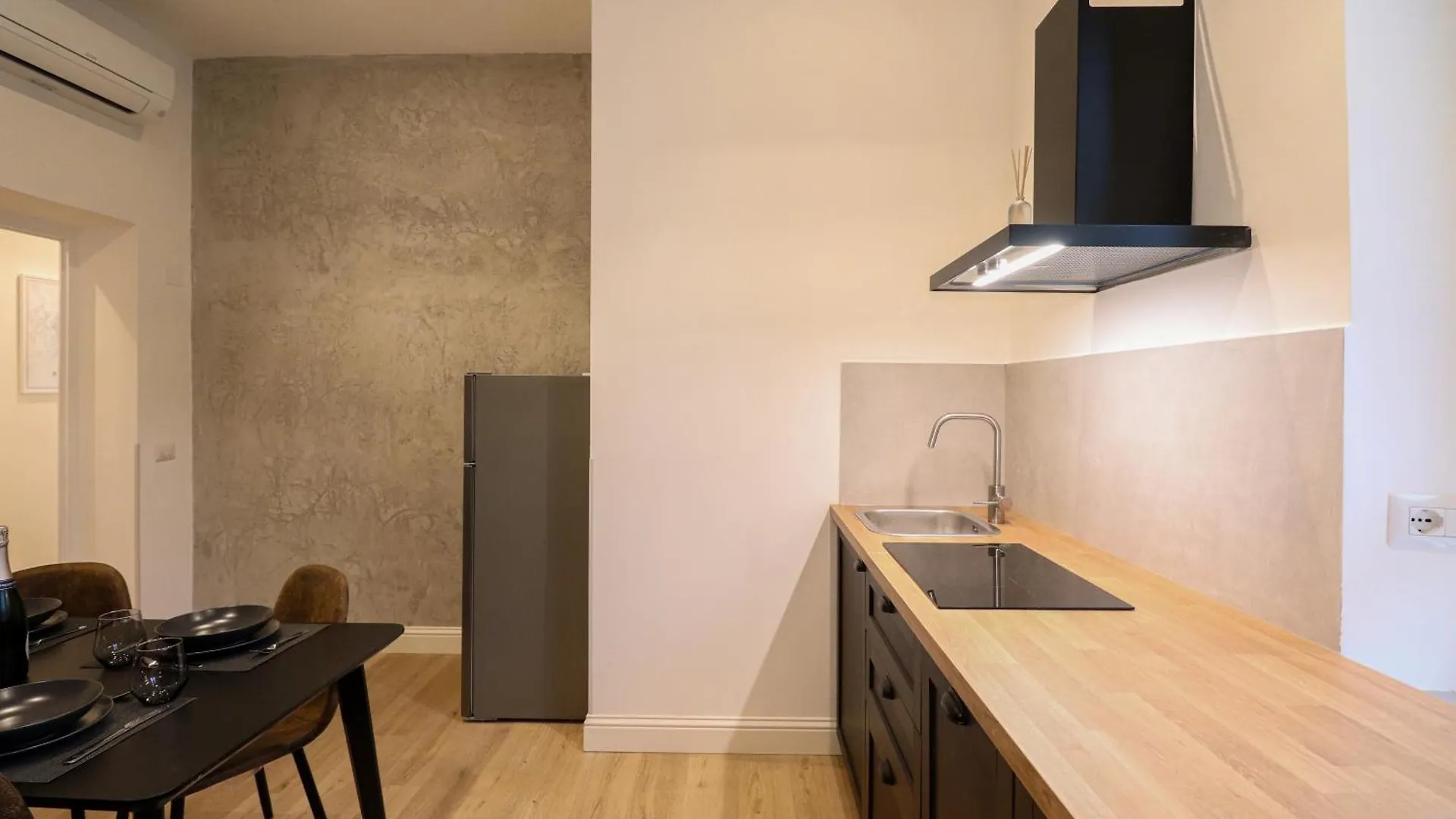 St Peter & Vatican Luxury Suites - Guesthouse In Rome City Centre Near Vatican