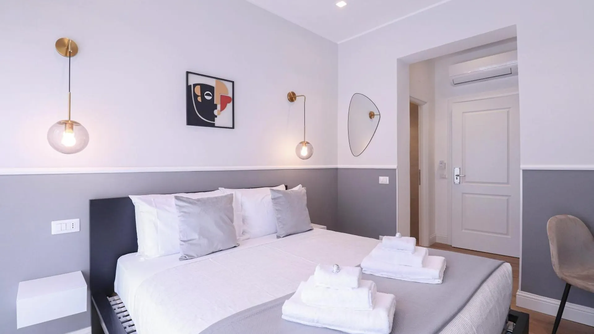 St Peter & Vatican Luxury Suites - Guesthouse In Rome City Centre Near Vatican Italy