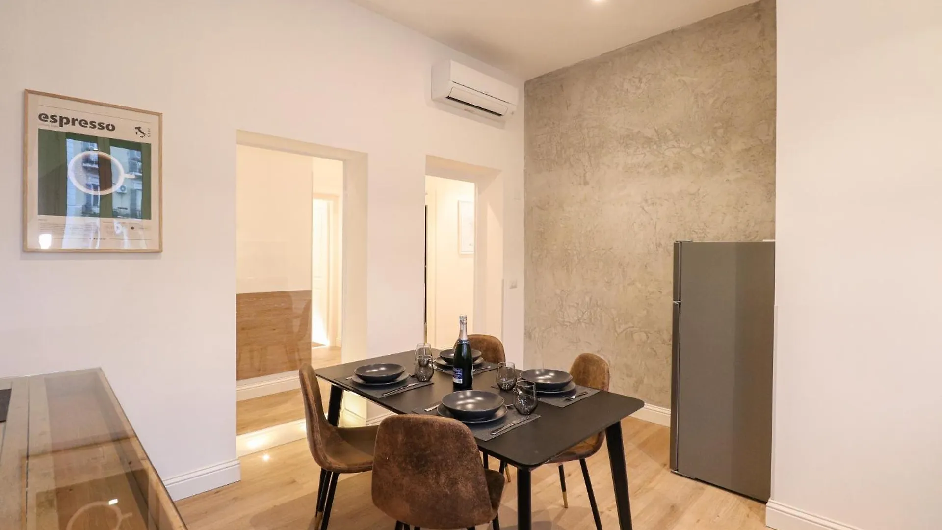 St Peter & Vatican Luxury Suites - Boutique Suites In Rome Centre & Vatican - Ac, Wifi & Metro 5 Min بيت ضيافة