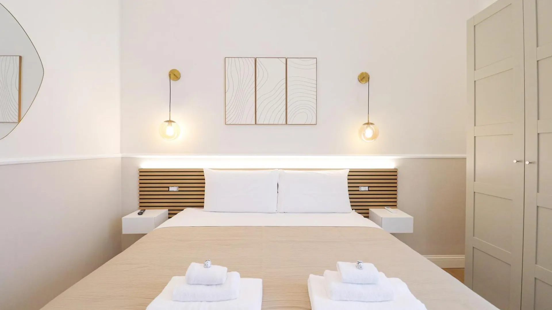 St Peter & Vatican Luxury Suites - Boutique Suites In Rome Centre & Vatican - Ac, Wifi & Metro 5 Min بيت ضيافة